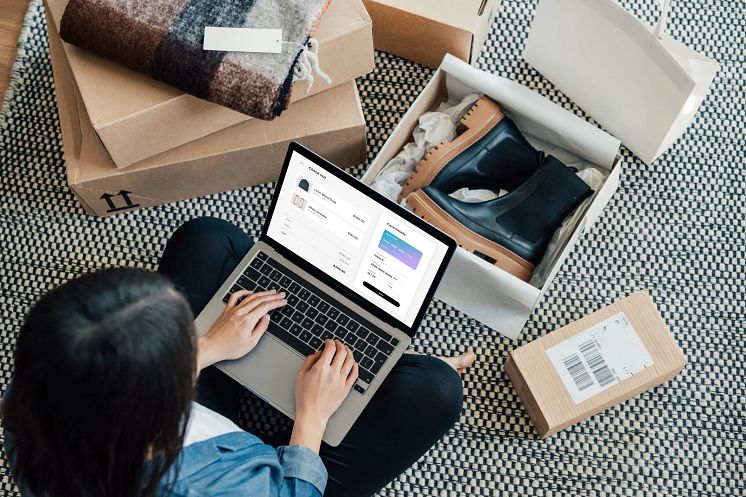 image of online shopping.webp
