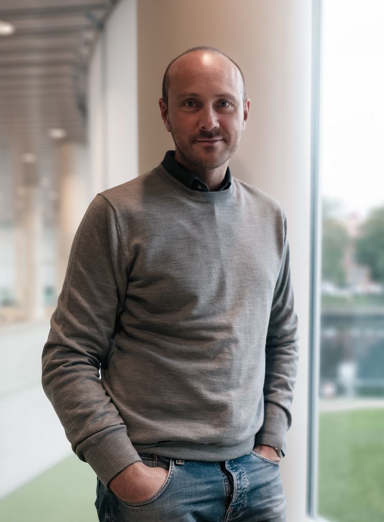 Dennis Hjelmström.jpeg