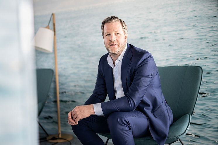 Oliver Schoeller Portrait Vl.jpg