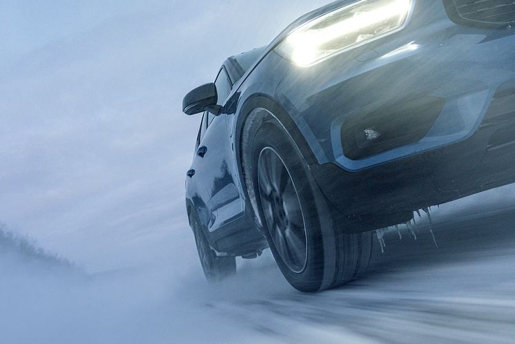 Nokian_Tyres_Driving_safety_in winter_01.jpg