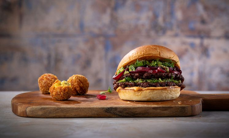 Salomon_Foodservice_GreenHeroesPlantSmashBurger_300dpi.jpg