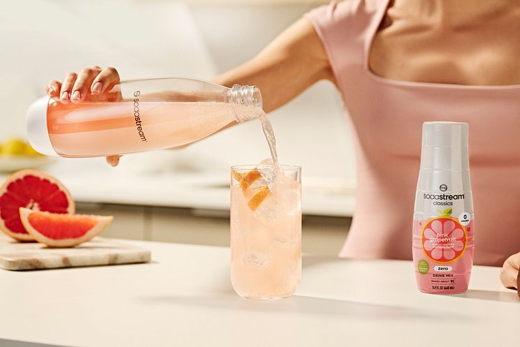 Lifestyle pink grapefruit.jpg