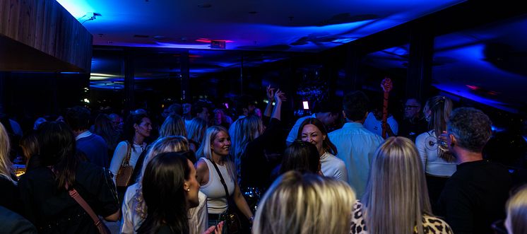 out_of_office_club_09-05-25_northlight_web-103.jpg