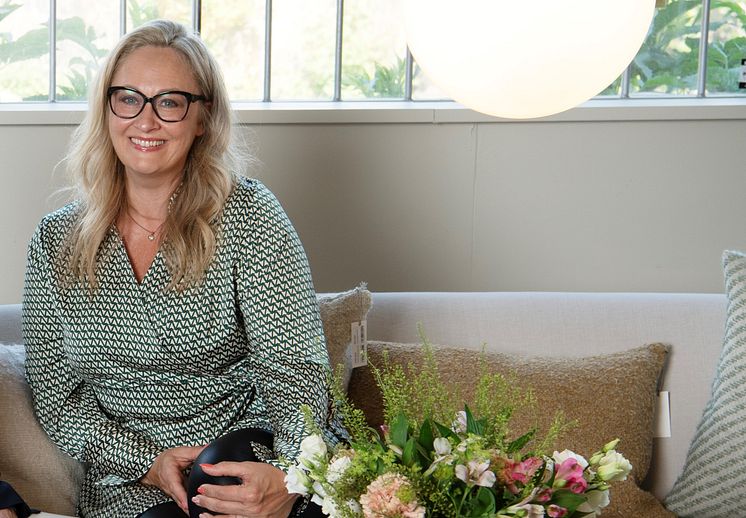 Angelica soffa själv.jpg