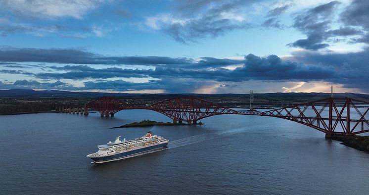 Balmoral departing Rosyth