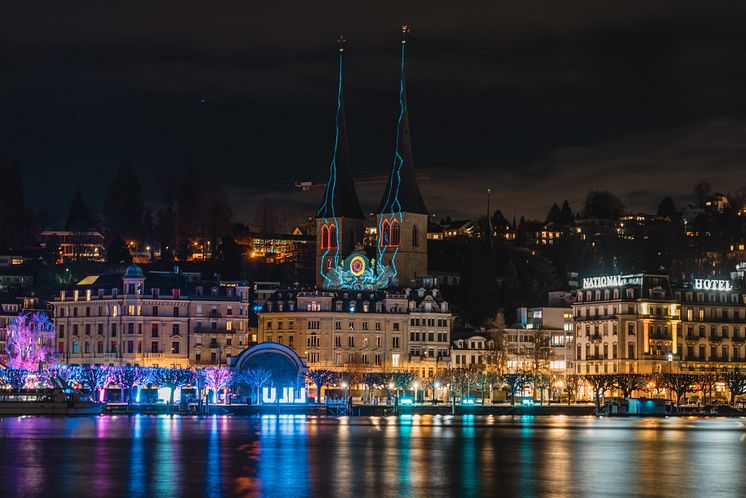Hofkirche_Luzern_2023_Lilu_Lichtfestival_Tim_Ulrich.jpeg