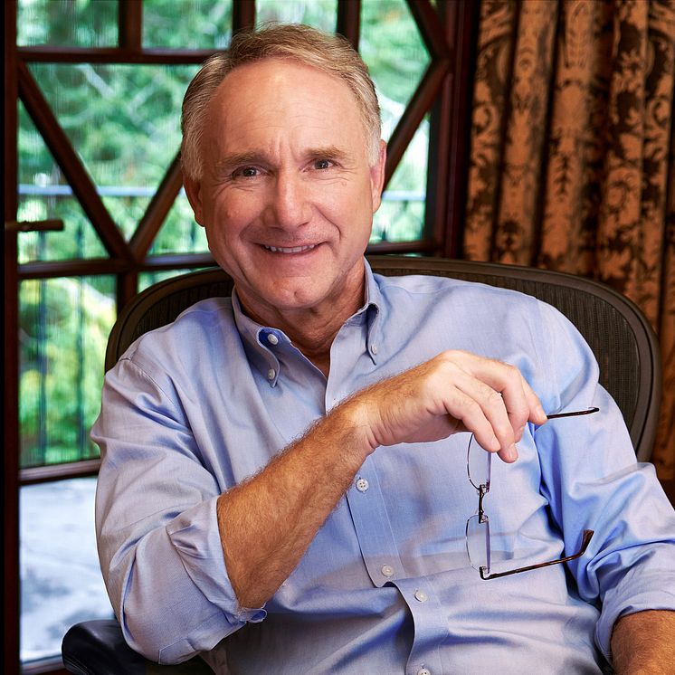Dan Brown.jpg