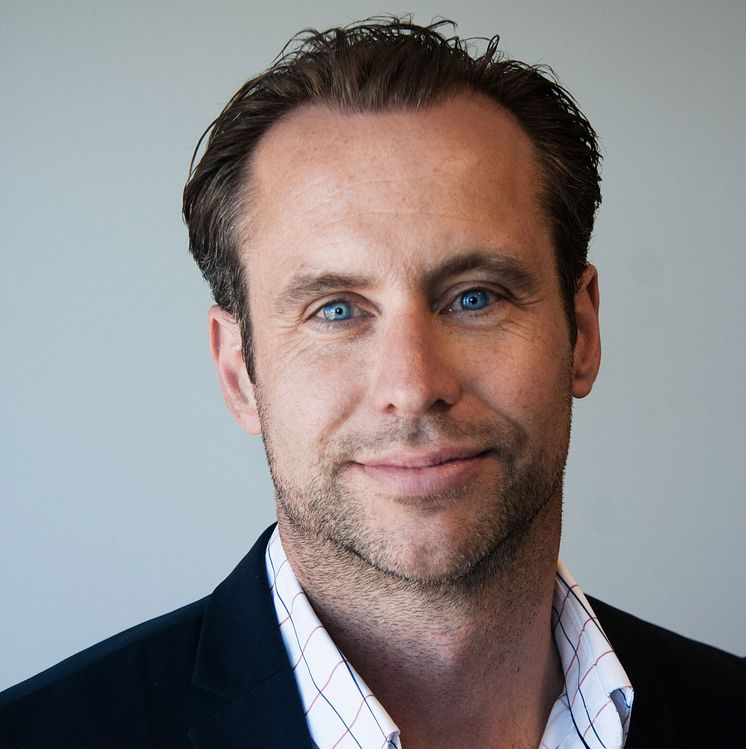 Pontus Cederberg, Acting EVP Relations Sales