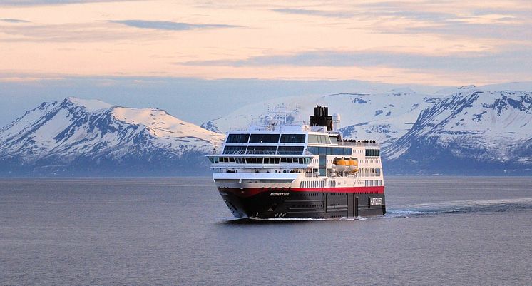 MS Midnatsol Nicolas Lietaer  Hurtigruten
