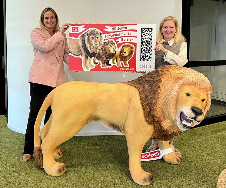 Übergabe_Sonderbriefmarke_Schleich.jpg