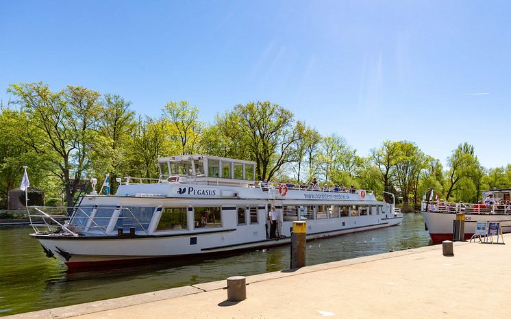 Ausflugsschifffahrt-in-Brandenburg-an-der-Havel_TMB-Fotoarchiv_Steffen-Lehmann.jpeg