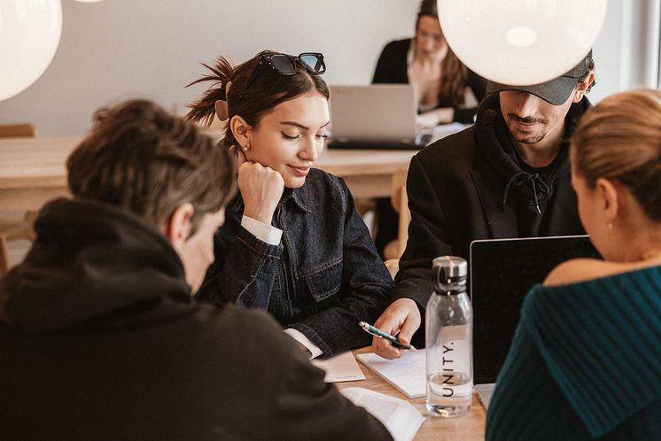 Studenter på Unity.jpg