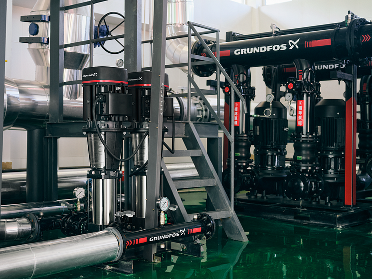 press-material-products-industrial-pumping-systems-Grundfos-master.png