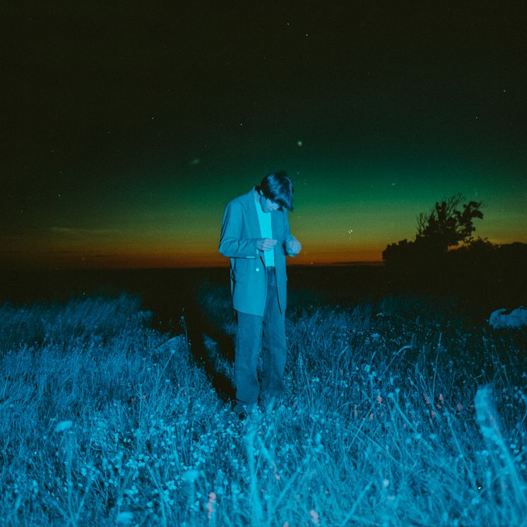 Isak Benjamin - Never Look Down - EP-omslag.jpg