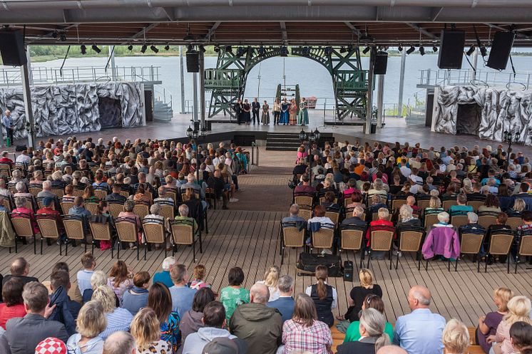 Seebühne am Biedermeierstrand - Foto Maximilian Zwiener.jpg