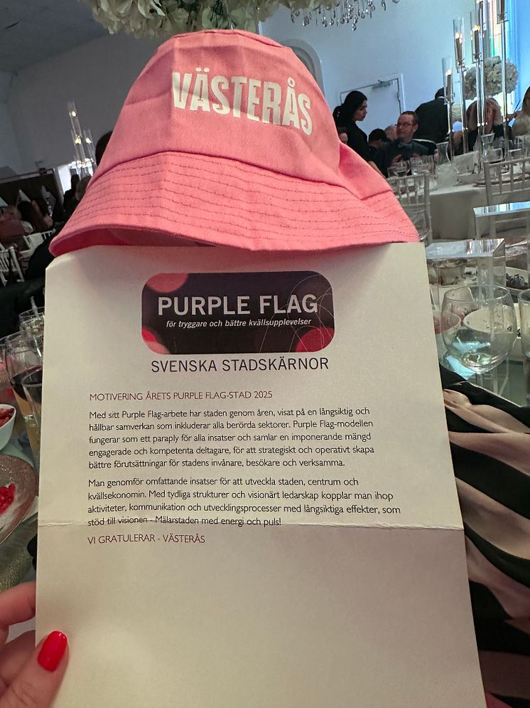 Årets Purpe Flag-stad.jpg