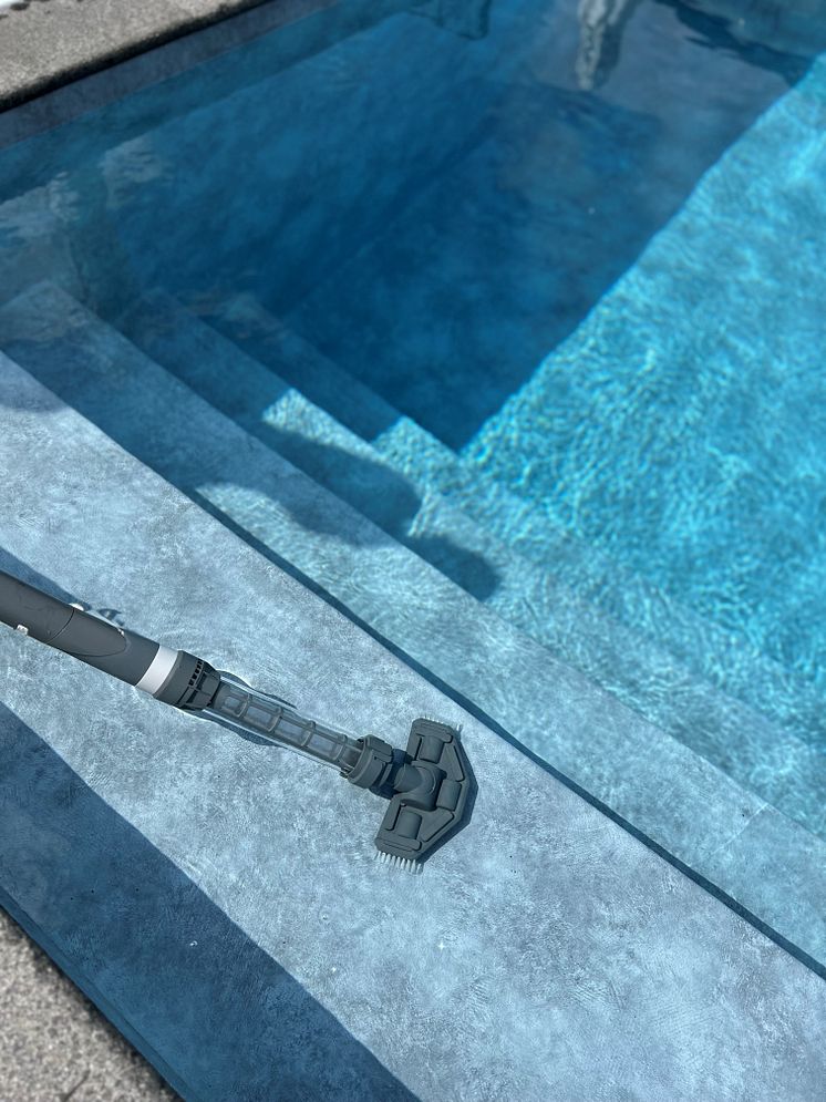 Trådlös pool- och spadammsugare.jpg