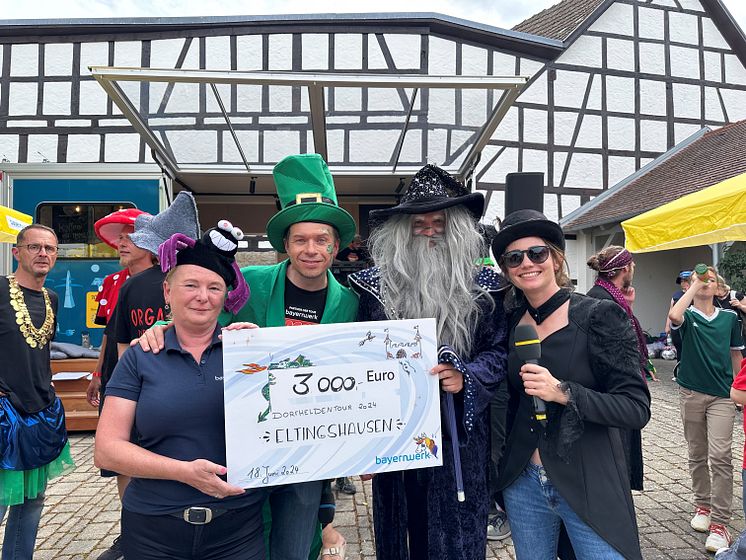Dorfheldentour 2024_Oerlenbach_Scheck.jpg