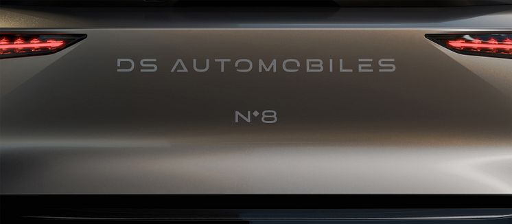 2024_12_new_ds_rear_light_signature_crop_reveal-674d76ae1f80e.jpg