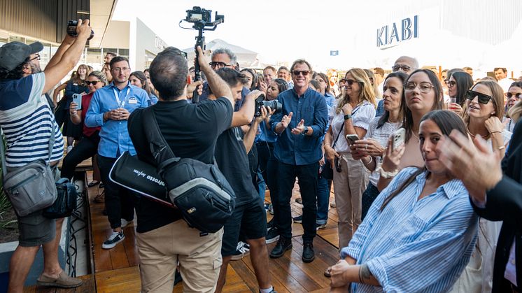 Hundreds of customers showed up for the opening.jpg
