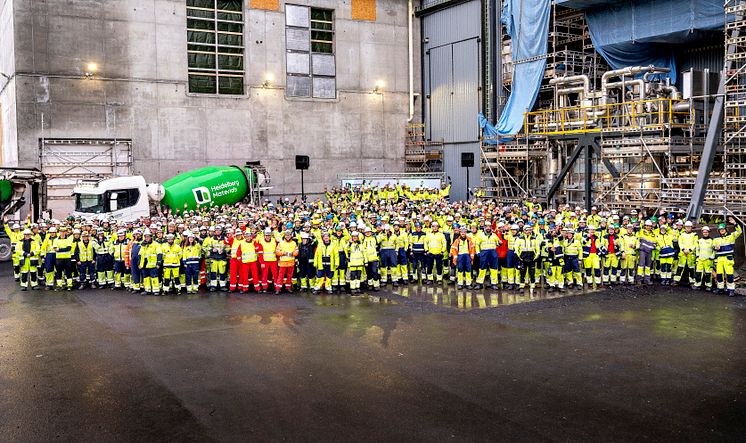Gruppfoto från invigning av Mekaniskt färdigställande