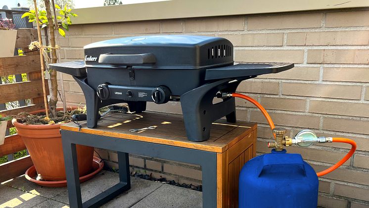 Z_Gasgrill_Balkon_2404.jpg