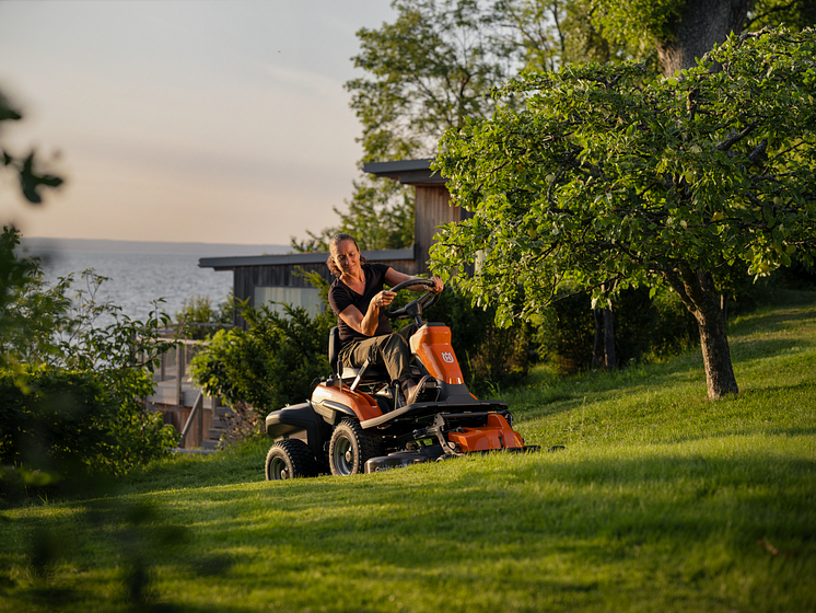 Husqvarna Rider R200iX AWD.1.png