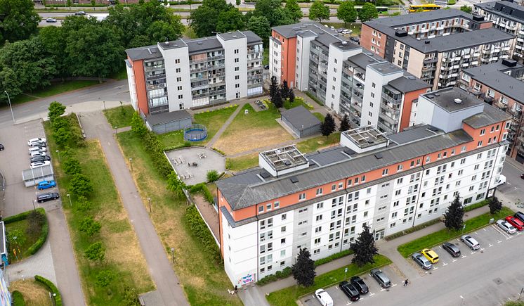 Portalen vid Furutorpsplatsen