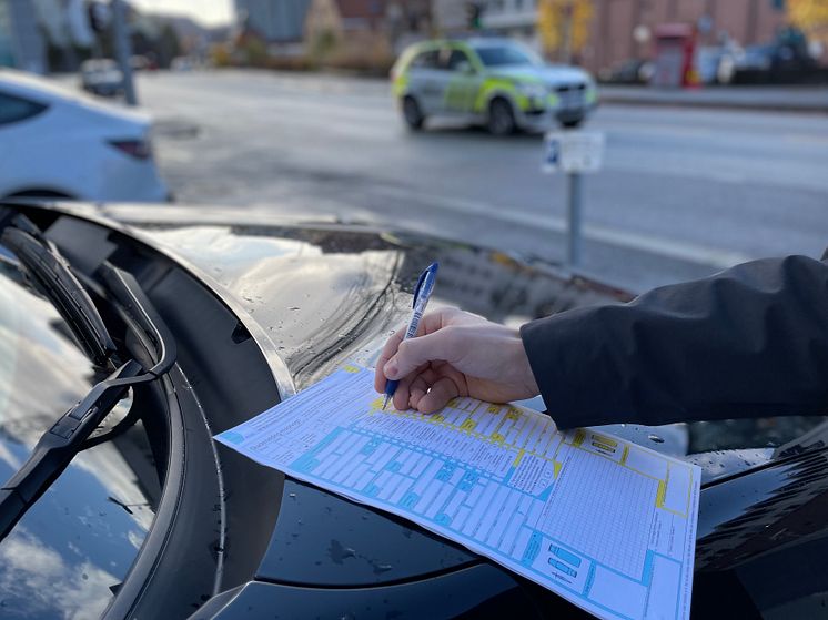 Skademelding_Flytt gjerne bilen og gjør dette et trygt og sikkert sted_ Foto Gjensidige