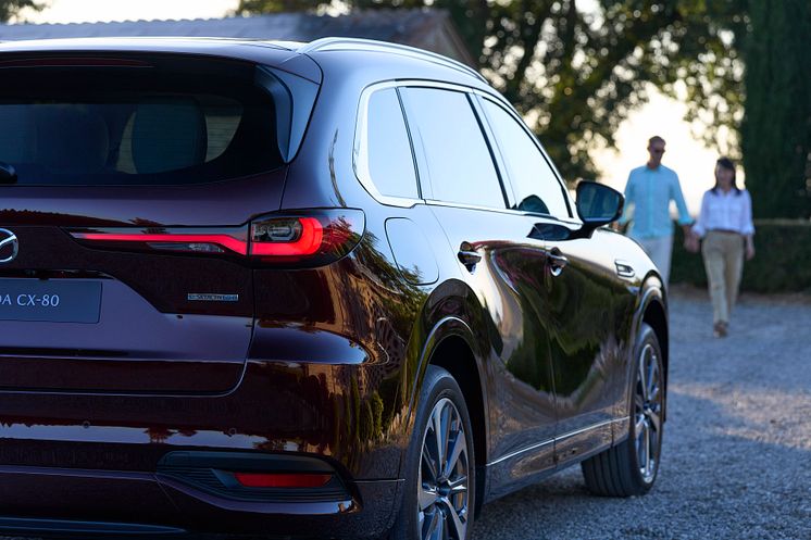 2024_mazda_cx-80_ar_still_14_until_mar6th2027_lowres.jpg