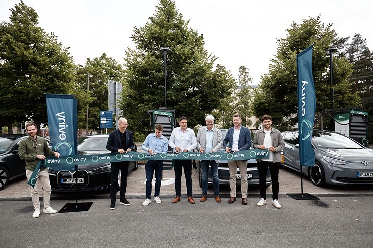 Eröffnung XL-Ladepark von Eviny in Fürth