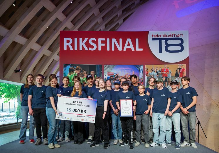 Hortlaxskolan-klass-8CD2-tvåa-i-riksfinal-teknikåttan.jpg