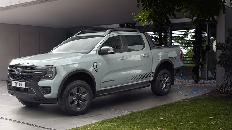 Ford Ranger ladbar hybrid.jpg