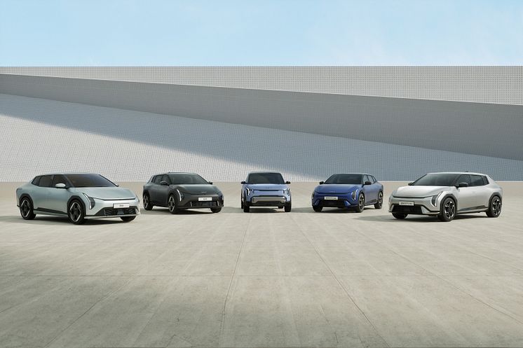 kia-evday-ev4-concept-ev2-lineup-print-3600x2400.jpg