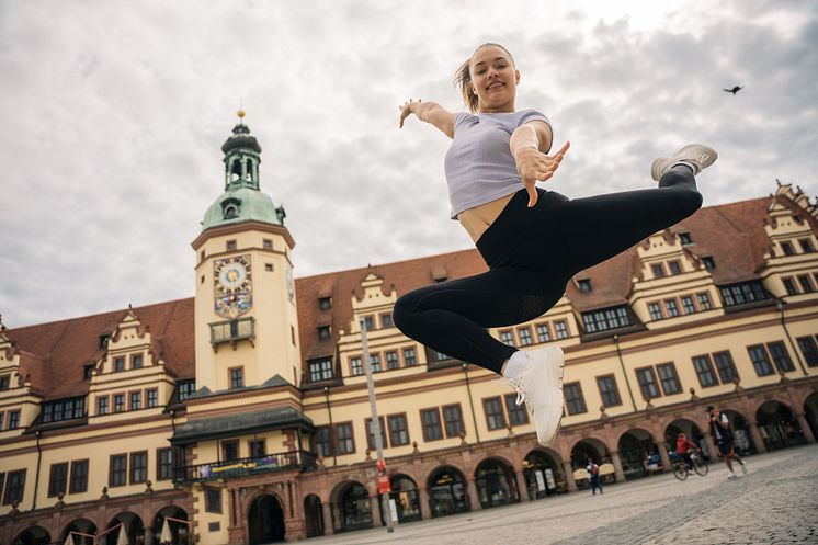 Internationales Deutsches Turnfest Leipzig 2025 - Jessica Schlegel vor dem Alten Rathaus