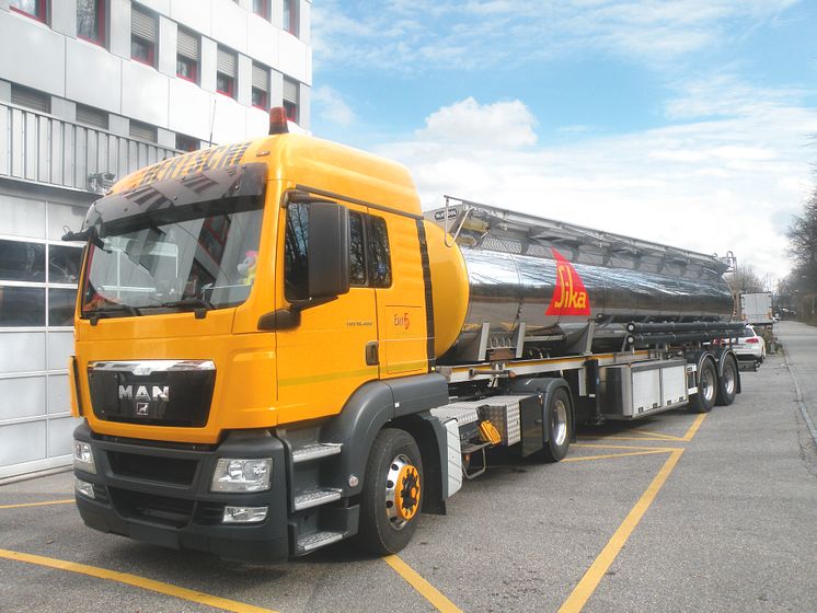 Sika-tanker-trailer kopiera.jpg