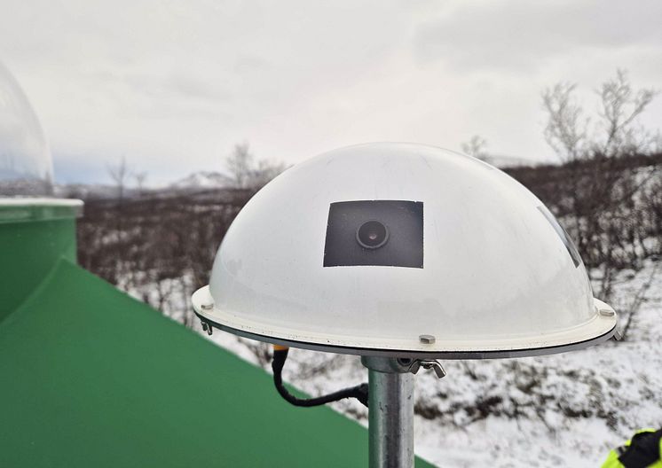 Meteorkamera installeras i Abisko oktober 2024 Foto_Daniel Kastinen.jpg