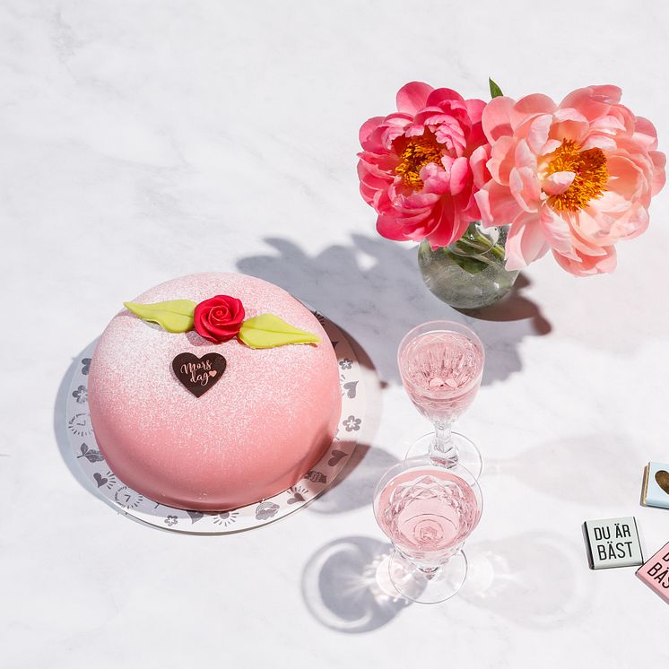 Rosa prinsesstårta till Mors Dag.JPG