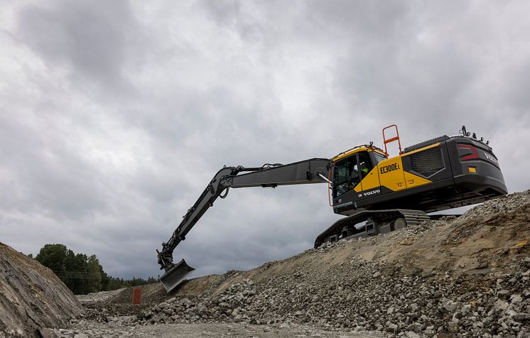 Volvo EC300E HIgh & Wide Long Reach BECO