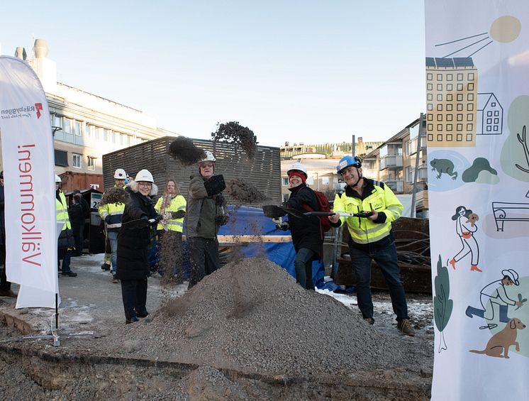 Första spadtag för Brf Arken.jpg