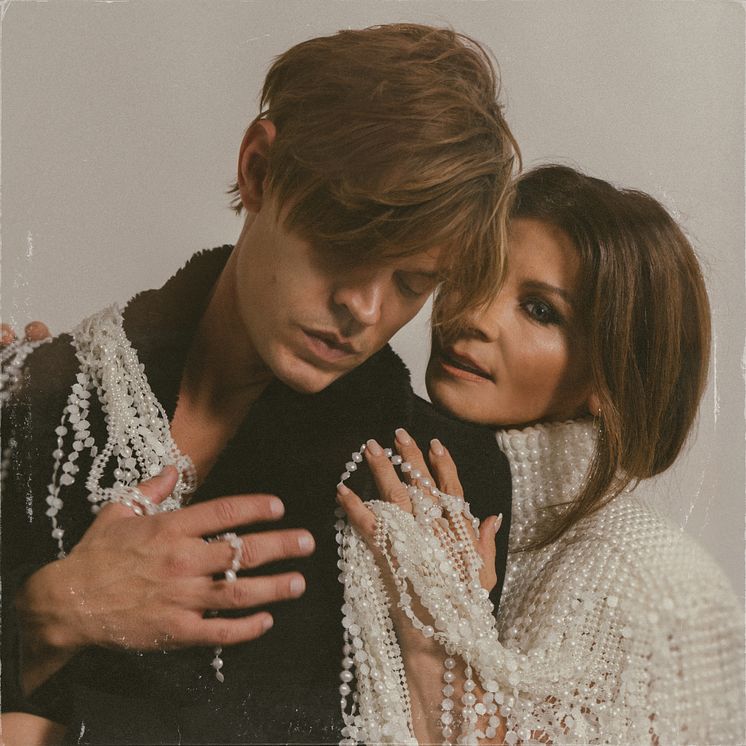 Cover - ViktorNoren & Carola - Stjärnorna Lyser For Oss