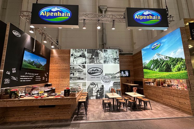 Alpenhain Messestand (2).jpeg