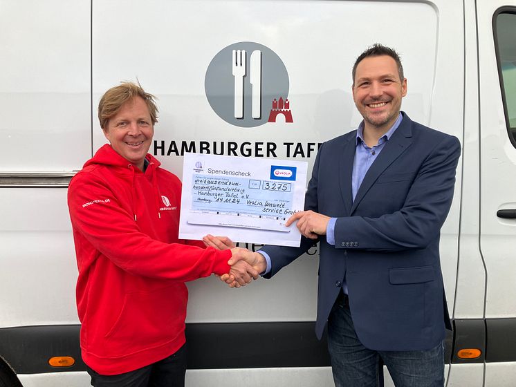 Spendenübergabe_Hamburger_Tafel.jpeg