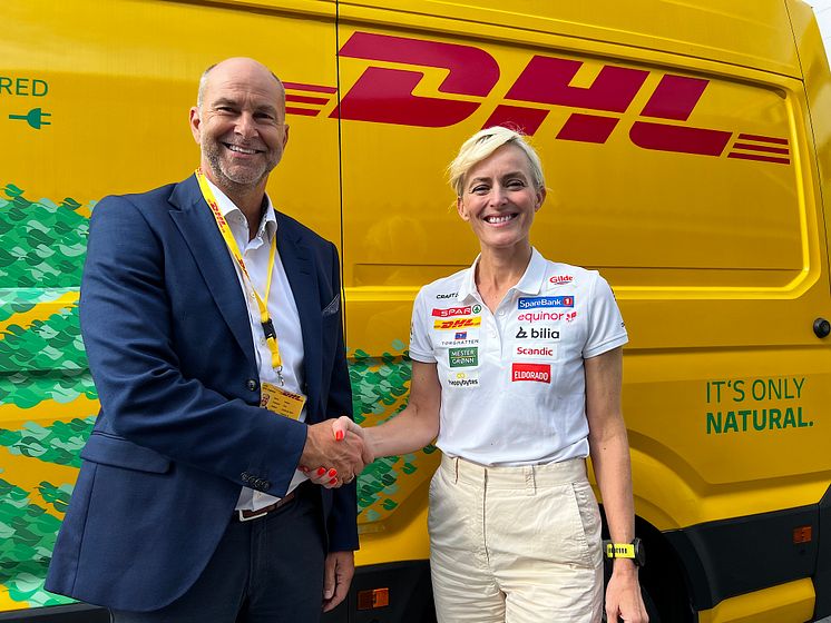 NSF-langrenn-DHL-håndtrykk-m-logo.jpeg