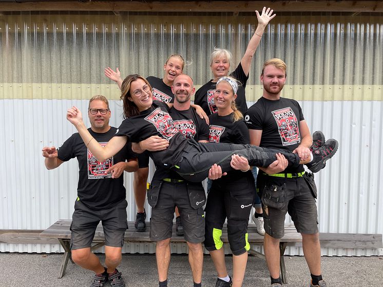 Glada lagermedarbetare hos Olsson Parts i Ellös