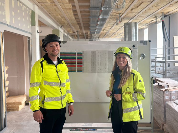 Jacob Bøgvad (Projektleder hos Enemærke & Petersen) og Thea Hørlyk Nielsen (Byggeleder hos Enemærke & Petersen)
