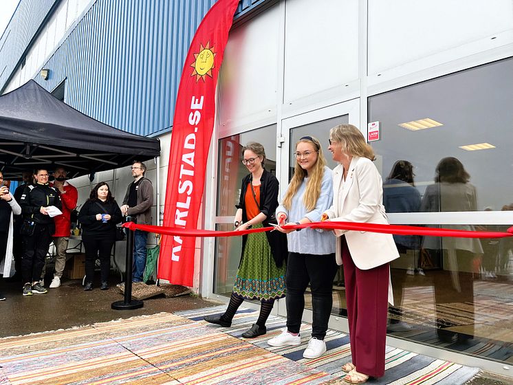 Invigning Sola byggåterbruk.jpg
