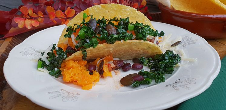 Böntaco med pumpamos och svartkål