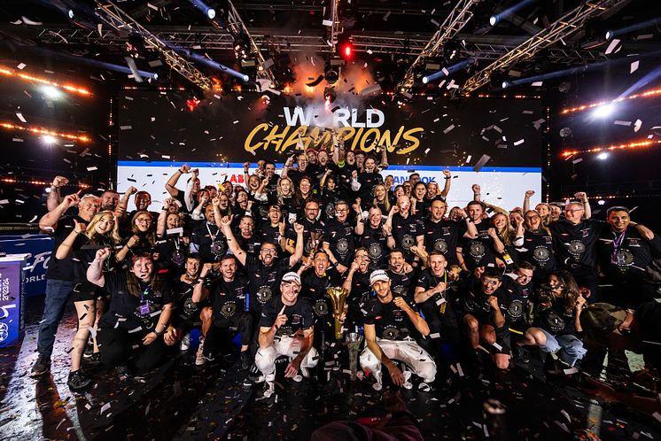 J_TCS_Racing_Teams_World_Champions_London_210724_002.jpg