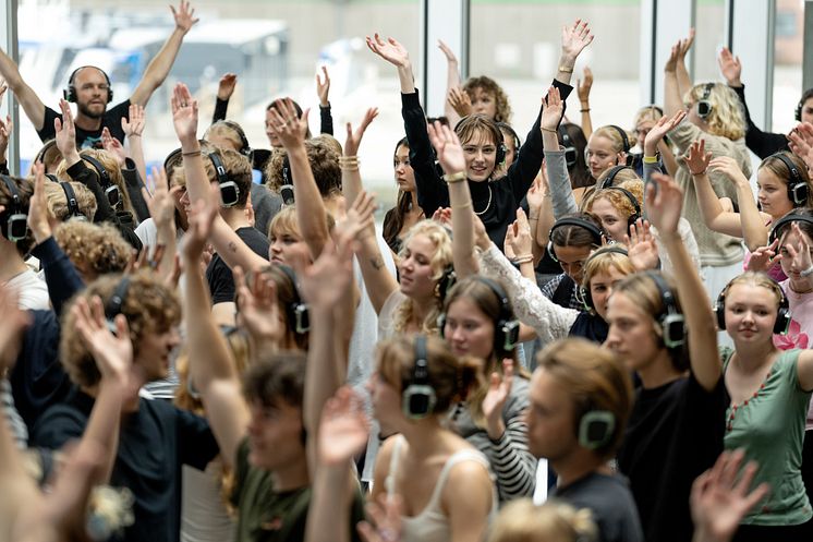 230922_HeartsAndMinds_silent groove unge gymnasieelever.jpg